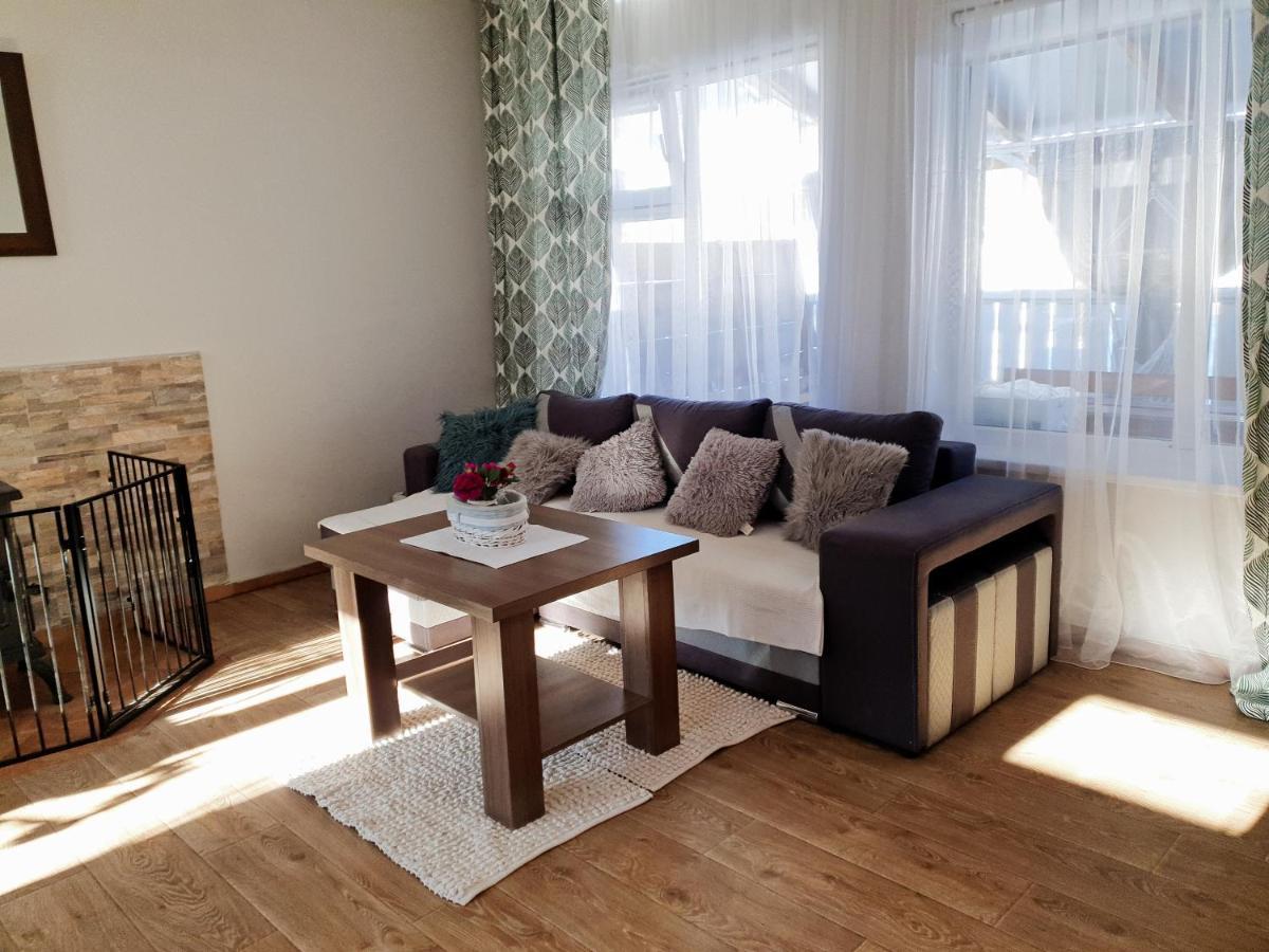 Apartament Deja Vu-Bieszczady Ustrzyki Dolne Bagian luar foto